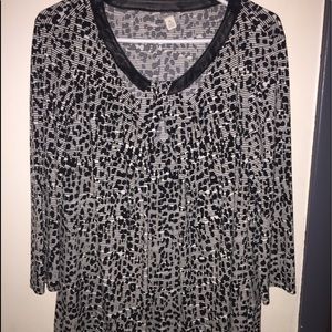 Leather Collar Quarter Sleeve Shirt